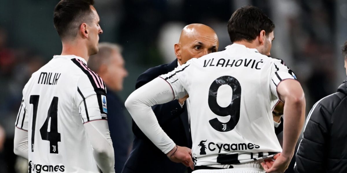 Juventus, pregătiri pentru meciul cu Genoa: 24 de jucători convocați, absențe și reveniri Juventus Torino se află în plină pregătire pentru partida de astăzi cu Genoa, programată să înceapă la ora 18, pe Allianz Stadium