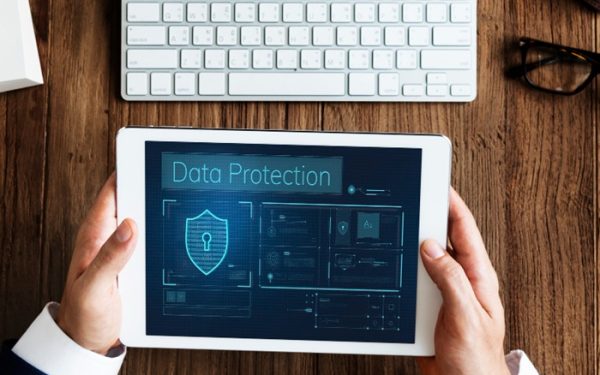 Giganții tech, acuzați că încalcă GDPR: Datele utilizatorilor, în pericol