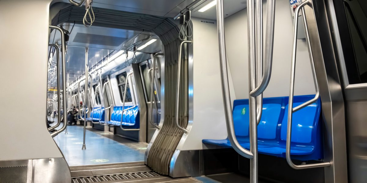 Bucureștiul va avea începând cu 1 mai cele mai scumpe tarife din regiune pentru transportul public, după ce conducerea Metrorex a propus majorarea tarifelor, iar aceste propuneri urmează să fie aprobate de Ministerul Transporturilor