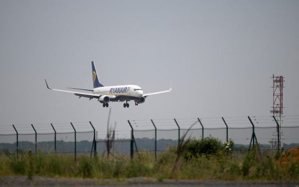Europa, pe cale să oblige low cost-urile: Bagajul gratuit, istorie