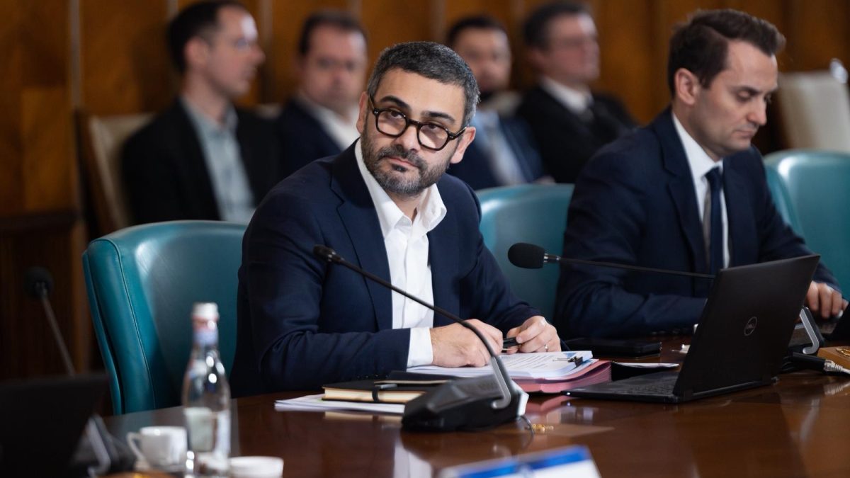 Băieți deștepți la pază: Bolojan și Manole, robinetul cu bani închis