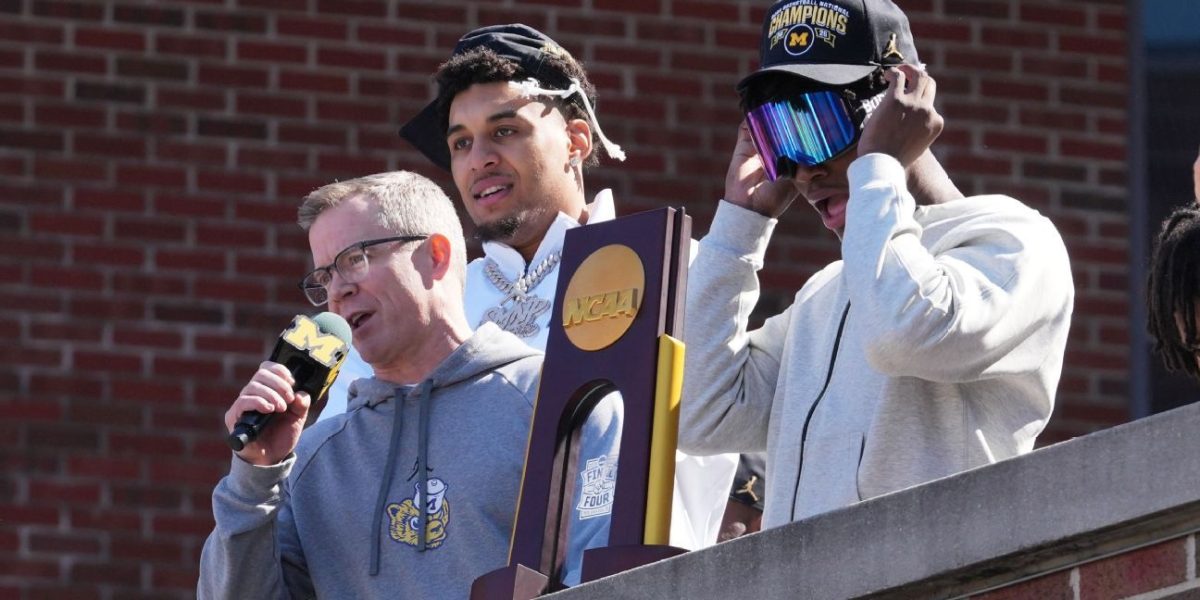 Michigan celebrează titlul cu fanii: „Trofeul e al vostru!“