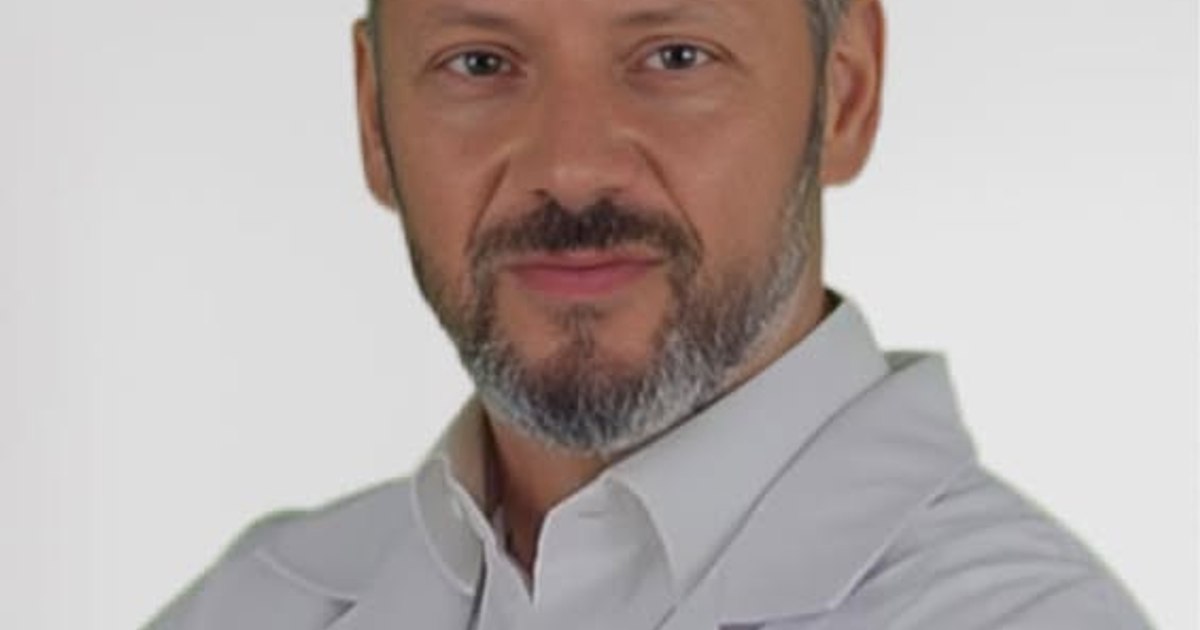 Un medic neurochirurg din Constanța, trimis în judecată pentru înșelăciune Un medic neurochirurg din Constanța a fost trimis în judecată pentru înșelăciune, fiind acuzat că a indus în eroare un pacient pentru a obține sume importante de bani
