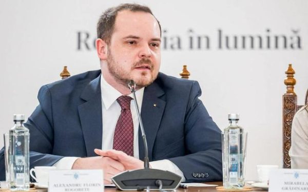 Voiculescu, apel la Pfizer: Acces accelerat la medicamente, în contul datoriei. Rogobete, reacție dură