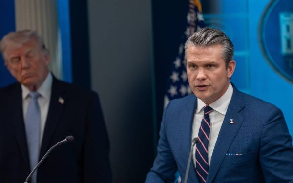 Iran, Ziua 49: Cine-l acuză pe Pete Hegseth de bombardarea civililor?