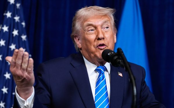 Trump minimalizează tensiunile cu Iranul: „Un mic ocol” necesar