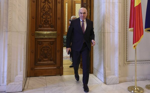 Bolojan, atac FURIBUND la PSD: „Premier marionetă și șobolani în cămară!”