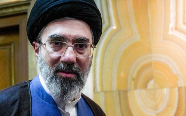 Khamenei, mesaj dur după blocarea Strâmtorii Hormuz de către Iran