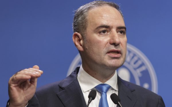 Ministrul Finanțelor avertizează: Criză politică, costuri mari pentru România