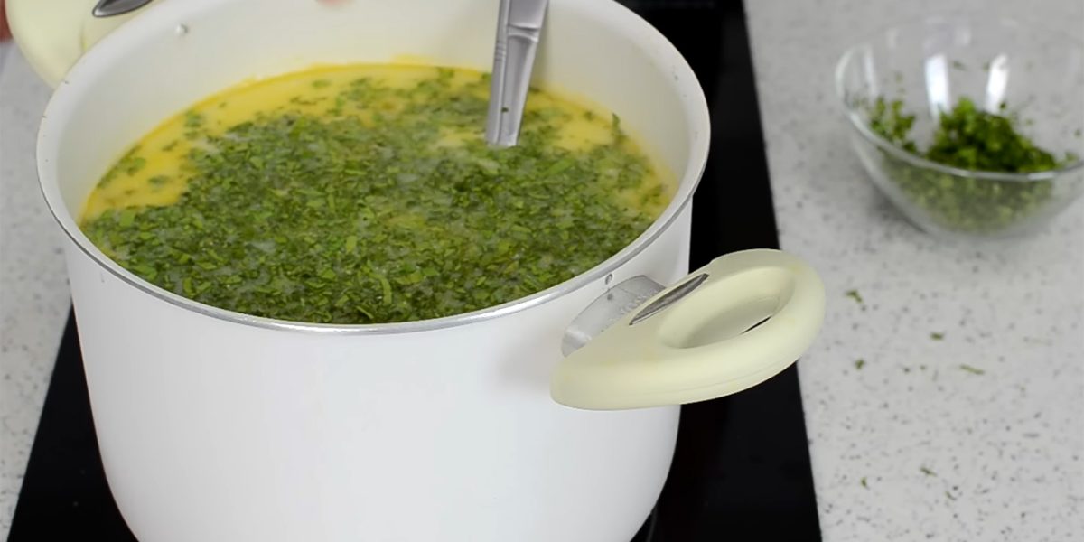 Ciorba de miel: Condimentul criminal pe care-l arunci imediat