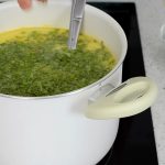 Ciorba de miel: Condimentul criminal pe care-l arunci imediat