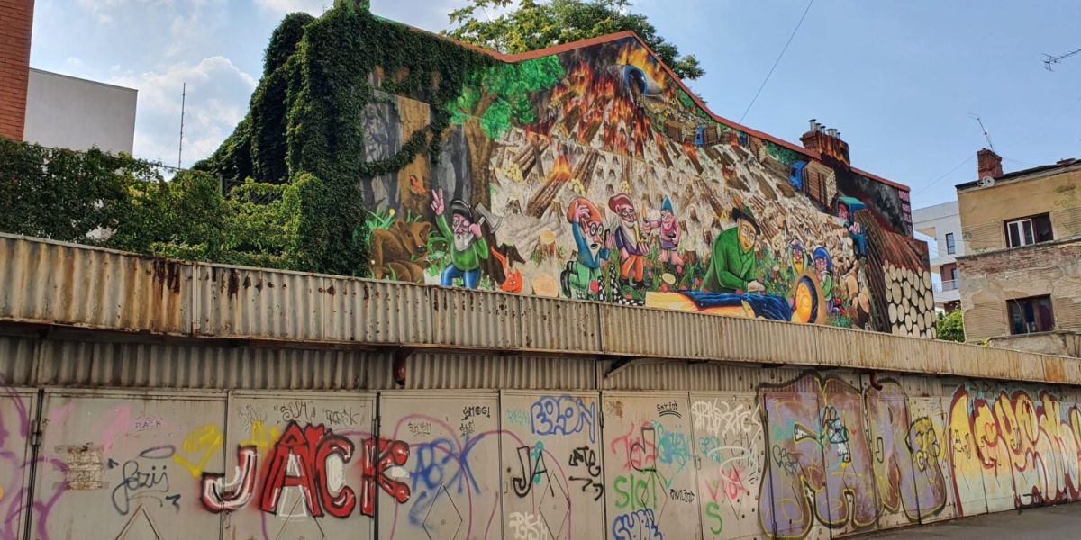 Primarul sectorului 4, Daniel Ciucu, continuă reformele în domeniul culturii, anunțând comasarea celor mai importante instituții culturale din București într-un singur centru, o măsură menită să eficientizeze activitatea și să promoveze mai bine patrimoniul local