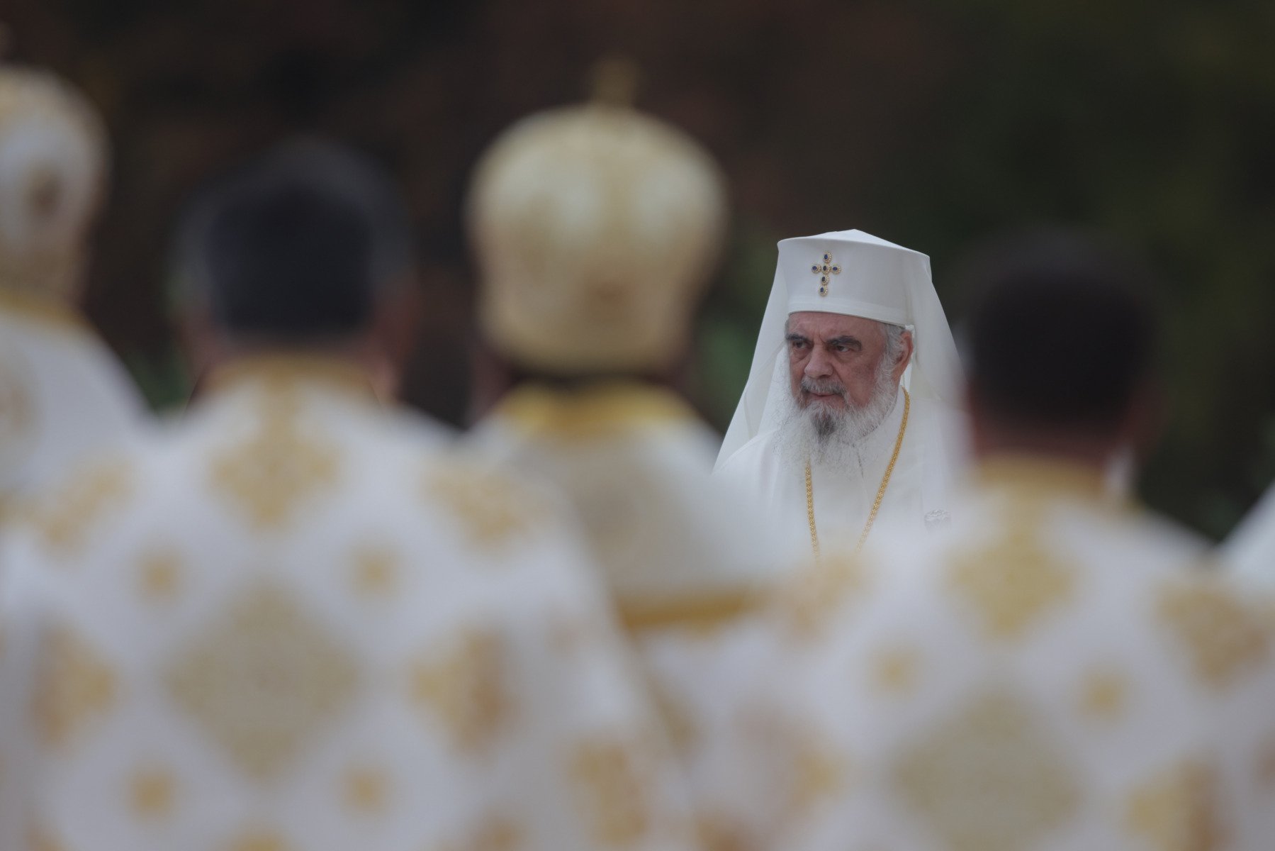 Patriarhul Daniel a transmis condoleanțe după ce legendarul antrenor Mircea Lucescu a murit marți seară, la vârsta de 80 de ani