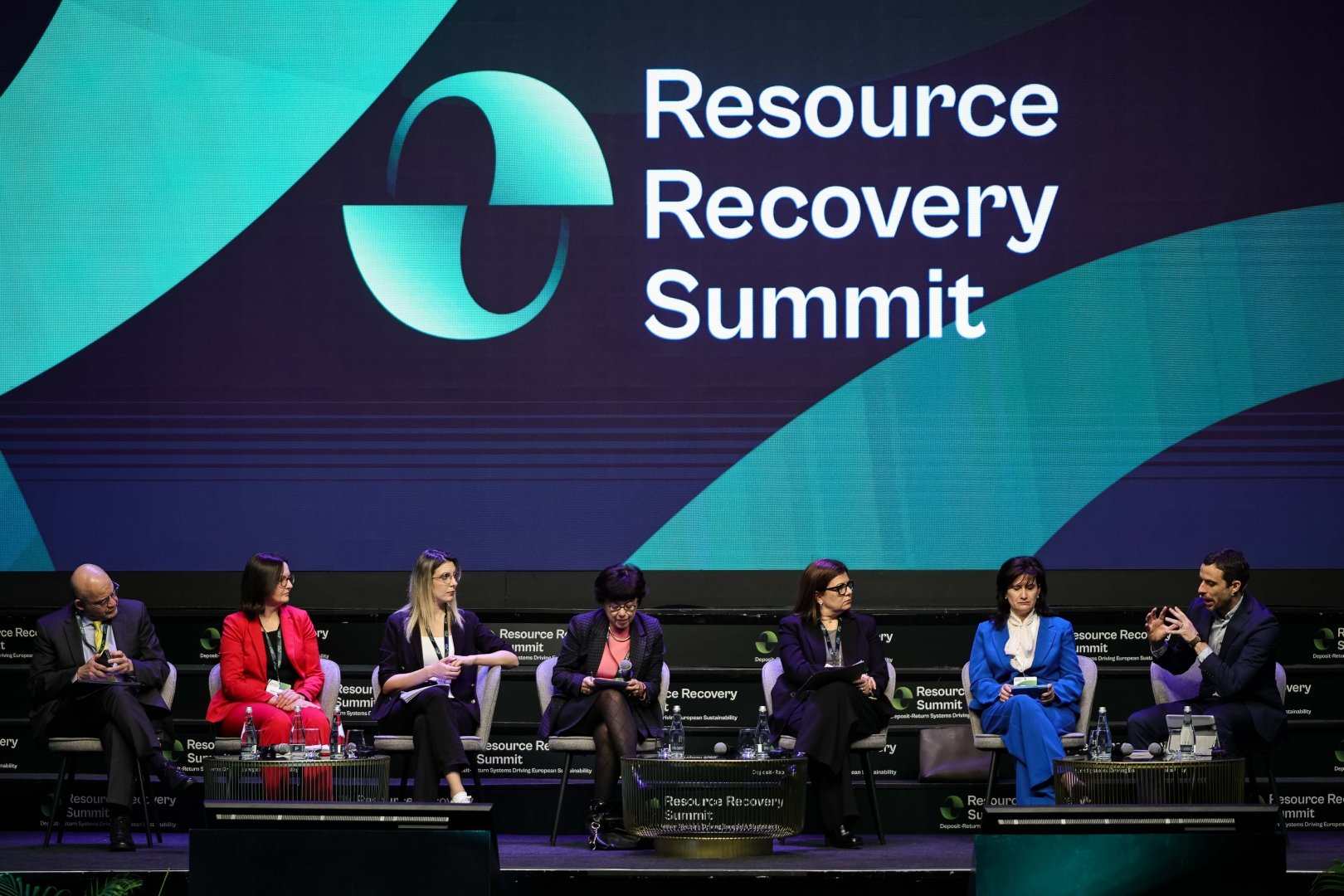 România a fost în centrul atenției europene privind economia circulară la Summitul Resource Recovery 2026 România a ieșit în evidență pe scena europeană a economiei circulare în cadrul Summitului Resource Recovery 2026, desfășurat pe 18 martie