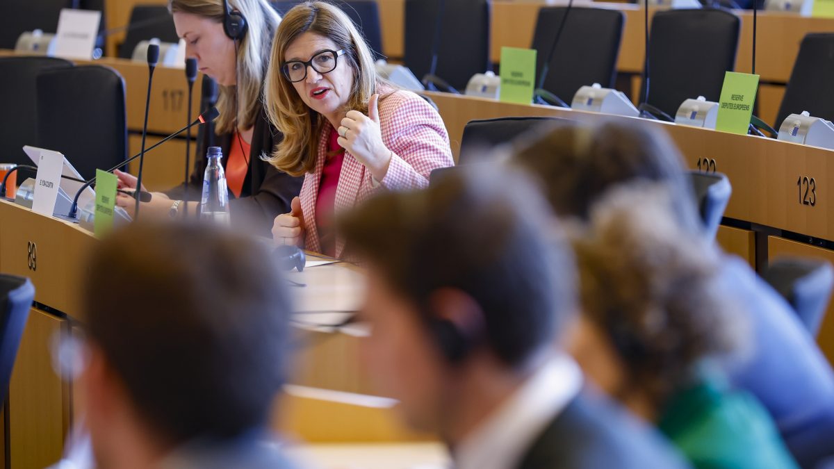 Eurodeputații cer măsuri urgente pentru pescuit și comunitățile de coastă