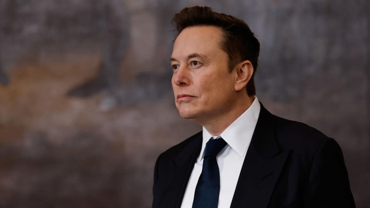 Musk plătește 260$ pe zi pentru munca de acasă. Grok are nevoie de ajutor în Europa