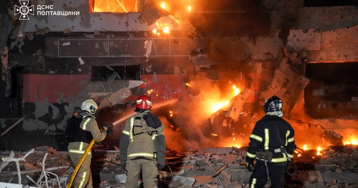 Un nou atac aerian asupra orașului Harkov, în nord-estul Ucrainei, a provocat răni în rândul a opt persoane, după ce o rachetă și o dronă au lovit o clădire rezidențială cu nouă etaje