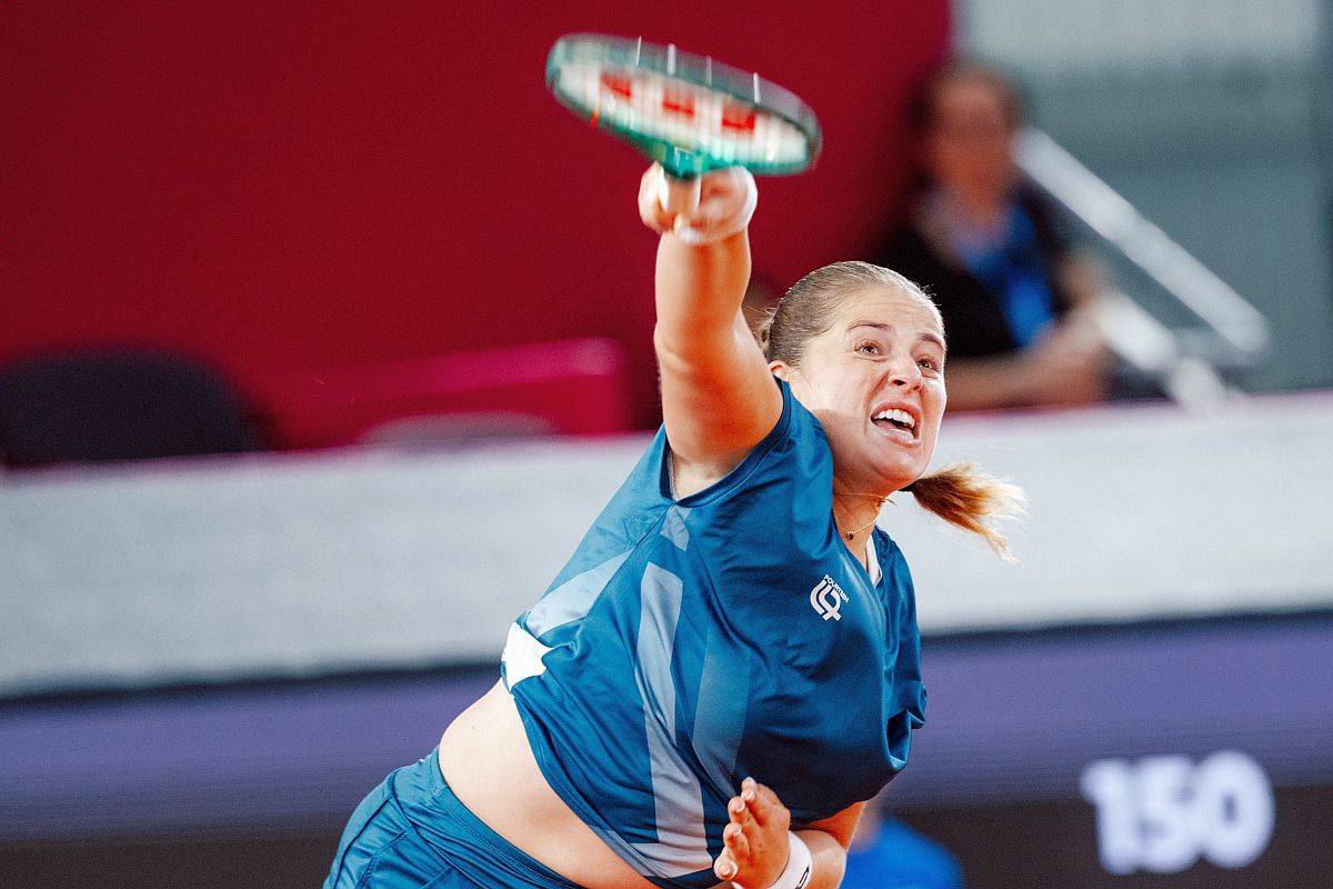 Jelena Ostapenko, scandal la Linz: Ceartă cu un spectator și revenire spectaculoasă Jelena Ostapenko, sportiva letonă clasată pe locul 23 WTA, a avut parte de un meci plin de emoții la Linz, Austria