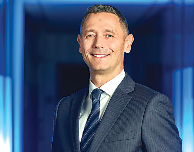 Sergiu Manea primește un nou mandat la conducerea BCR până în 2030 Sergiu Manea, actualul președinte executiv al BCR, a primit o nouă prelungire a mandatului său, acesta urmând să se încheie în februarie 2030