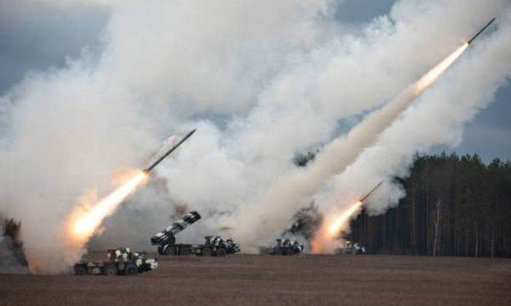 Armata israeliană se pregătește pentru o eventuală atacare a instalațiilor energetice iraniene, însă aceasta nu se va produce fără o aprobare oficială din partea Statelor Unite, a declarat sâmbătă un înalt oficial israelian din domeniul apărării