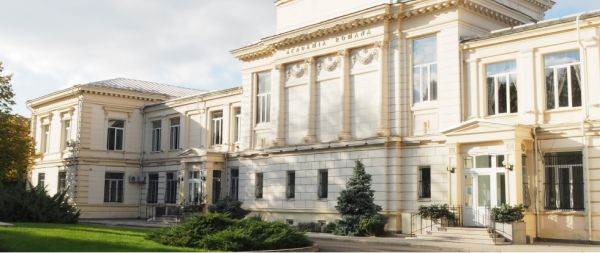 Academia Română își alege noul președinte în ziua în care împlinește 160 de ani de la înființare Astăzi are loc alegerile pentru desemnarea noului președinte al Academiei Române, un moment simbolic dedicat celei mai vechi și respectate instituții de cultură din țară