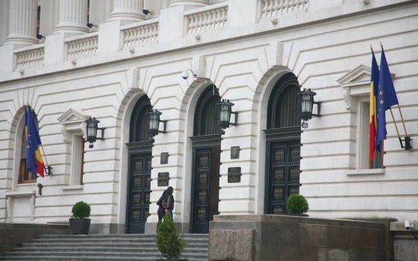 Dobânda overnight, blocată: Românii, cu ochii pe dobânzile la depozite
