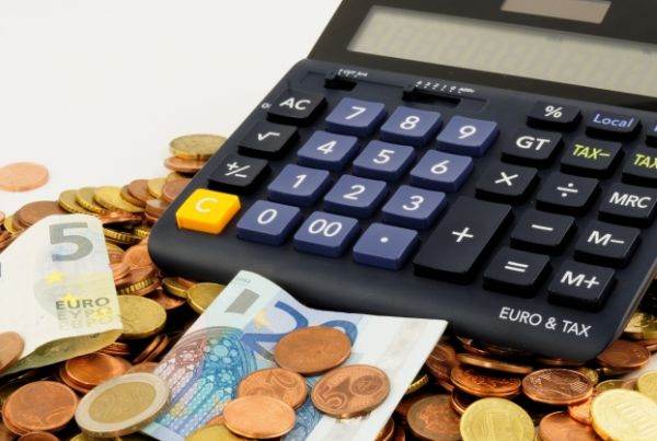 Euro, sub pragul psihologic: Cursul valutar a scăzut la 5,0988 lei