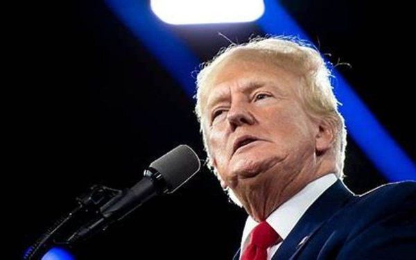 Trump: Iranul, la un pas de colapsul financiar, spun surse