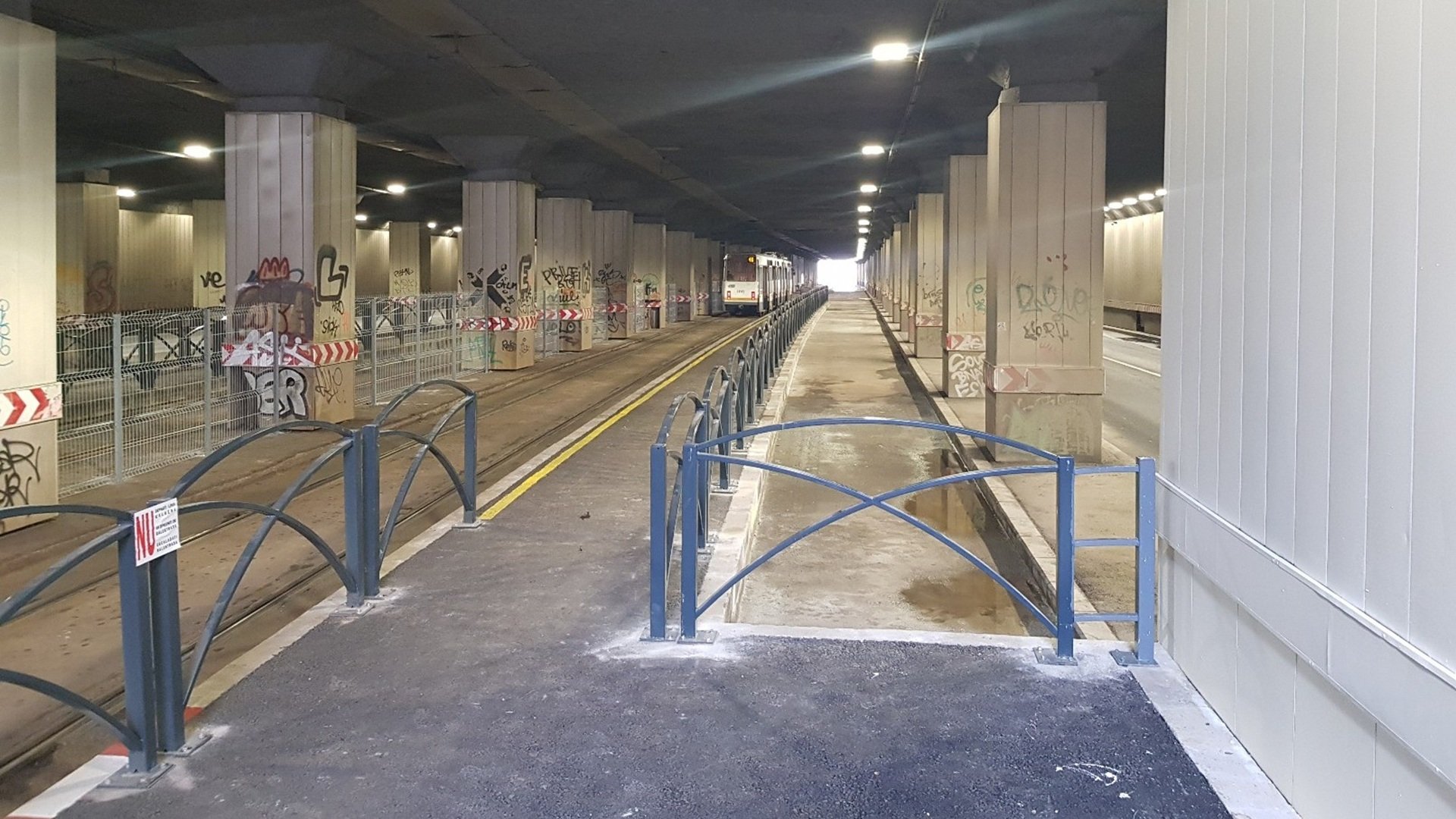 Asociația Metrou Ușor cere Primăriei Capitalei îmbunătățirea proiectului de reabilitare a Pasajului Victoriei, argumentând că planurile actuale nu iau în considerare nevoile reale ale bucureștenilor care folosesc transportul public