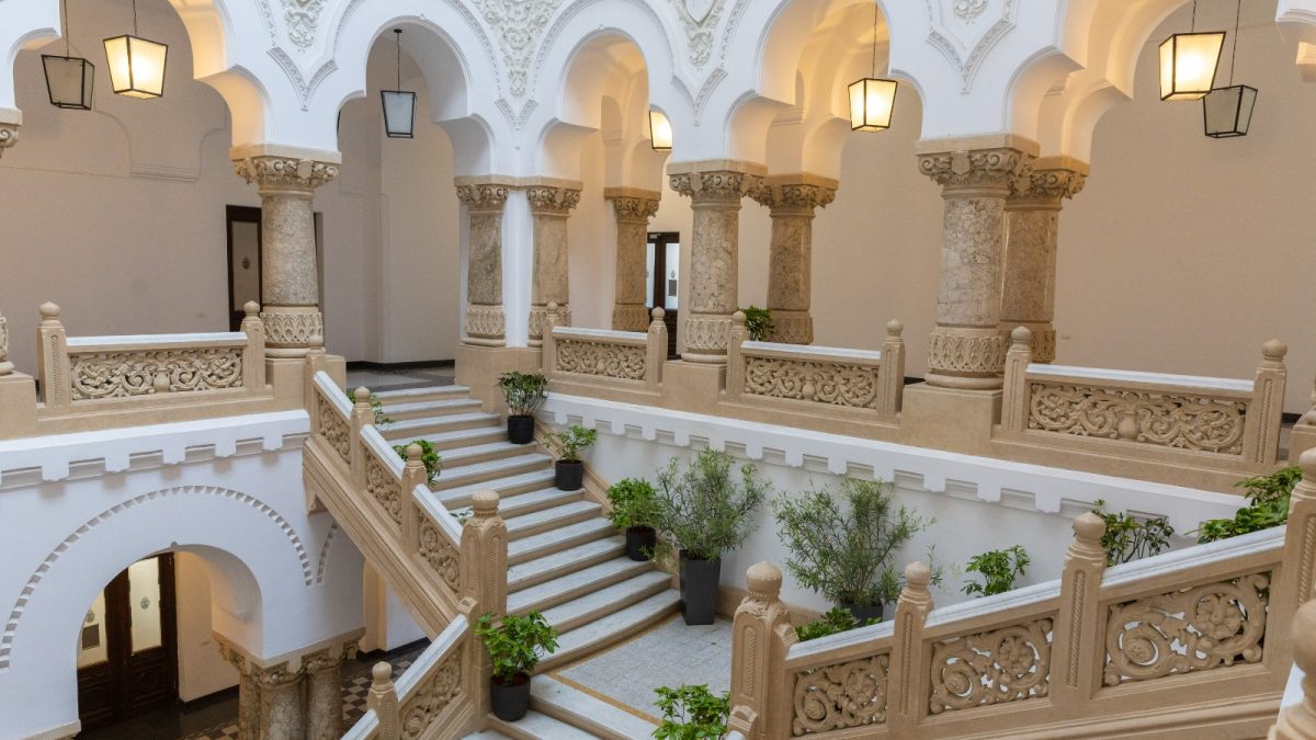 Primăria Capitalei se deschide publicului: Tururi Ghidate în Weekend