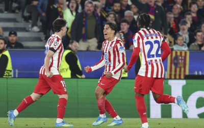 Barcelona, învinsă de Atletico Madrid în Champions League Atletico Madrid a învins Barcelona cu 2-0 într-un meci din sferturile de finală ale Champions League, punând astfel presiune pe echipa catalană