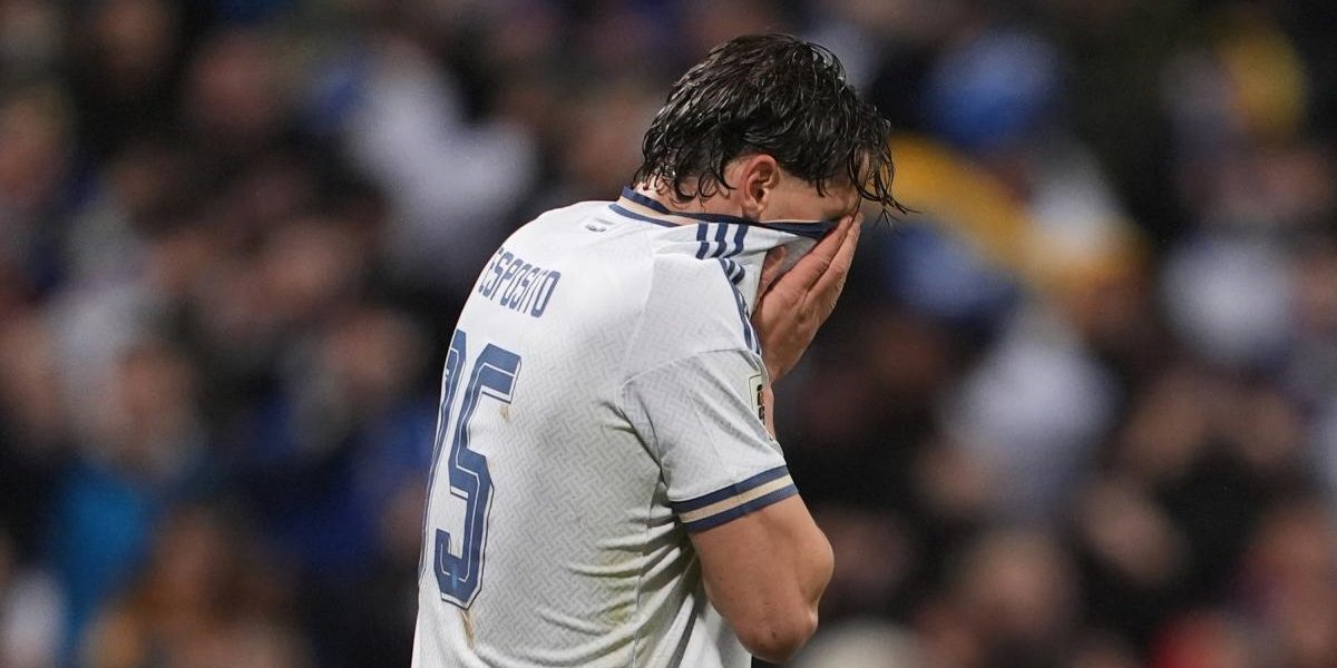 Italia va rămâne pentru a treia oară consecutiv în afara Campionatului Mondial de fotbal, o realitate dureroasă care marchează o nouă etapă în criza sportului rege din peninsulă