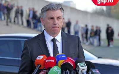 La Arena Națională, Ionuț Lupescu a adus un omagiu emoționant legendarului antrenor Mircea Lucescu Fostul mijlocaș Ionuț Lupescu a fost prezent la priveghiul lui Mircea Lucescu, care s-a stins din viață marți