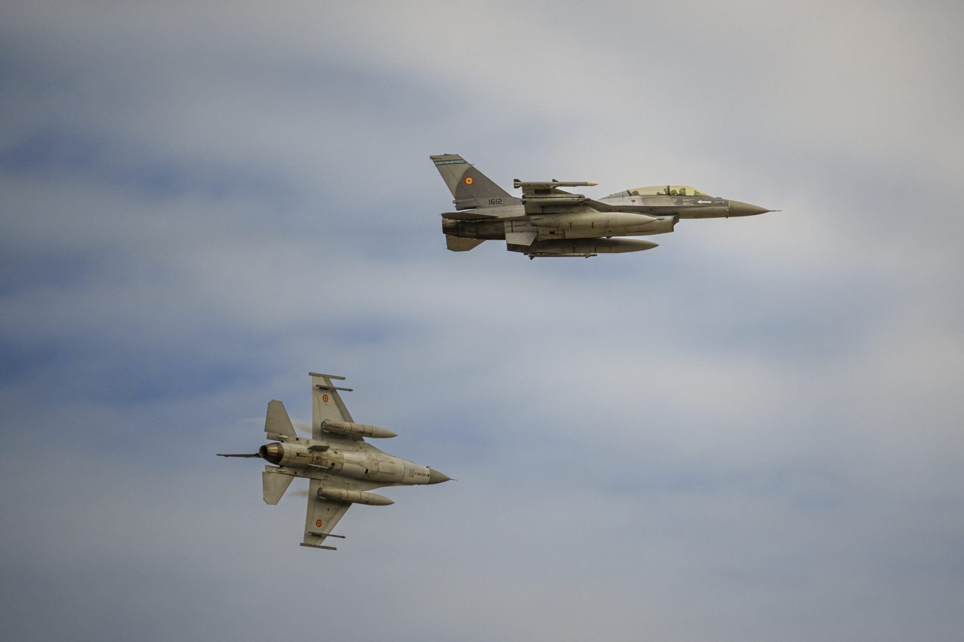 Ministerul Apărării Naționale (MApN) a anunțat, luni dimineață, că a monitorizat mai multe ținte aeriene în zona de frontieră, în apropierea spațiului aerian românesc