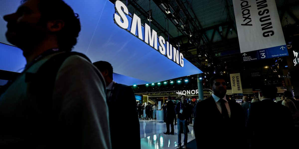 Samsung renunță la aplicația de mesaje text din cauza noilor reguli de securitate