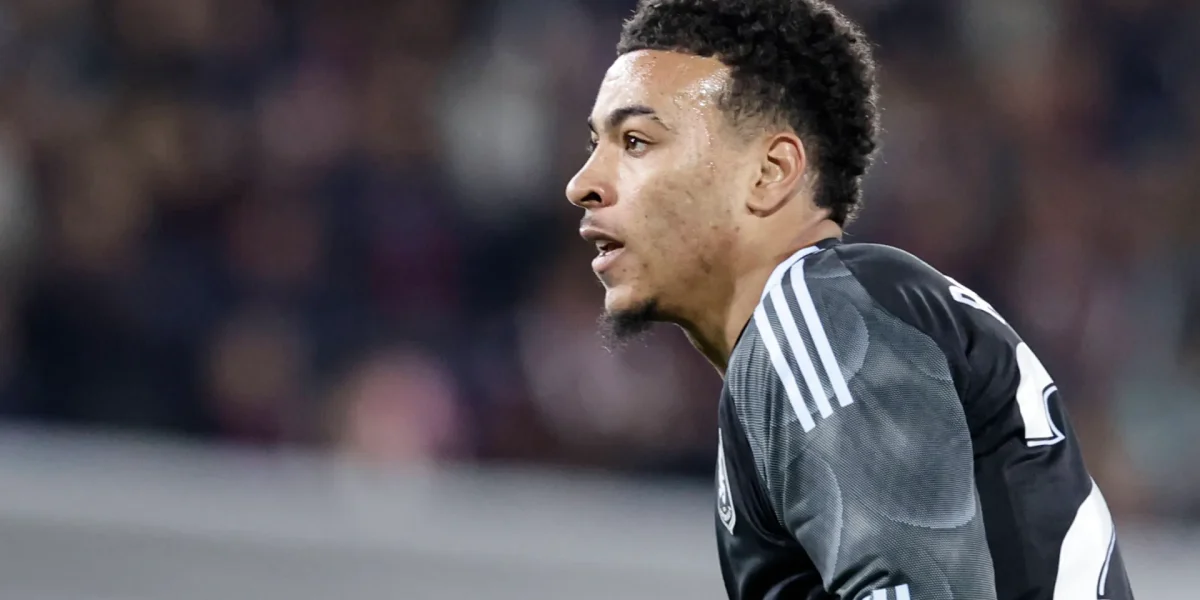 Bayern Munchen, interesat de transferul lui Morgan Rogers