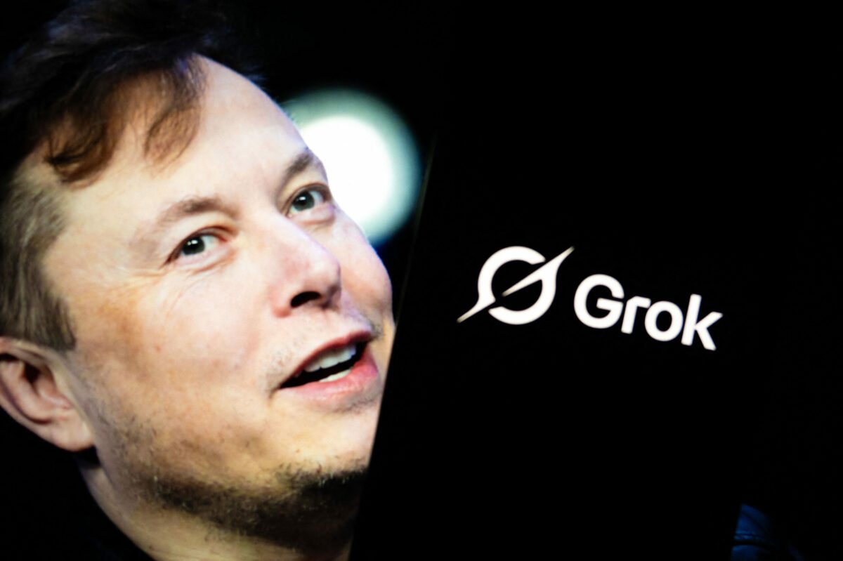 Elon Musk a solicitat firmelor de avocatură, băncilor, auditorilor și companiilor de consultanță implicate în pregătirea ofertei publice inițiale (IPO) a SpaceX să achiziționeze abonamente pentru tehnologia sa de inteligență artificială, Grok
