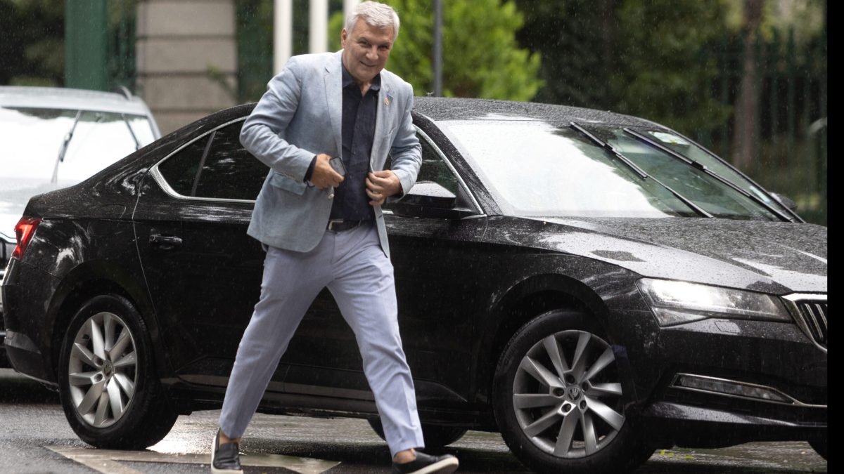 Zamfir (PSD) amenință: Moțiune de cenzură dacă Bolojan nu pleacă!