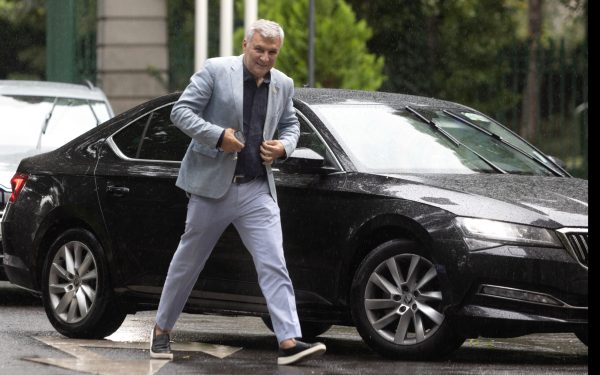 Zamfir (PSD) amenință: Moțiune de cenzură dacă Bolojan nu pleacă!