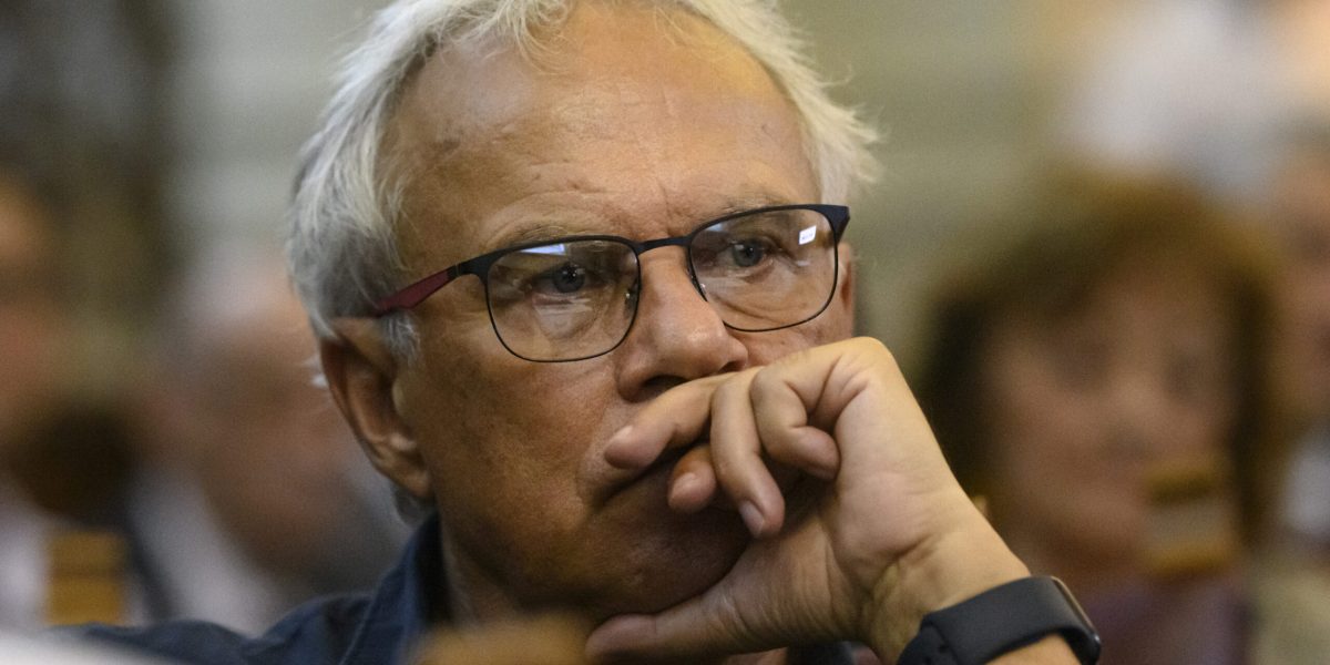 Chimistul Marius Andruh devine președinte al Academiei Române, peste filozoful Mircea Dumitru