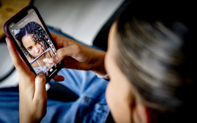 Guvernul Greciei pregătește implementarea unei interdicții pentru accesul copiilor sub 15 ani la rețelele de socializare, în timp ce aproape 80% dintre greci susțin această măsură, conform unui sondaj realizat de ALCO