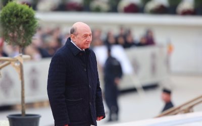 Traian Băsescu avertizează: plafonarea prețurilor este o mare greșeală, carburantul trebuie raționalizat pentru a evita criza