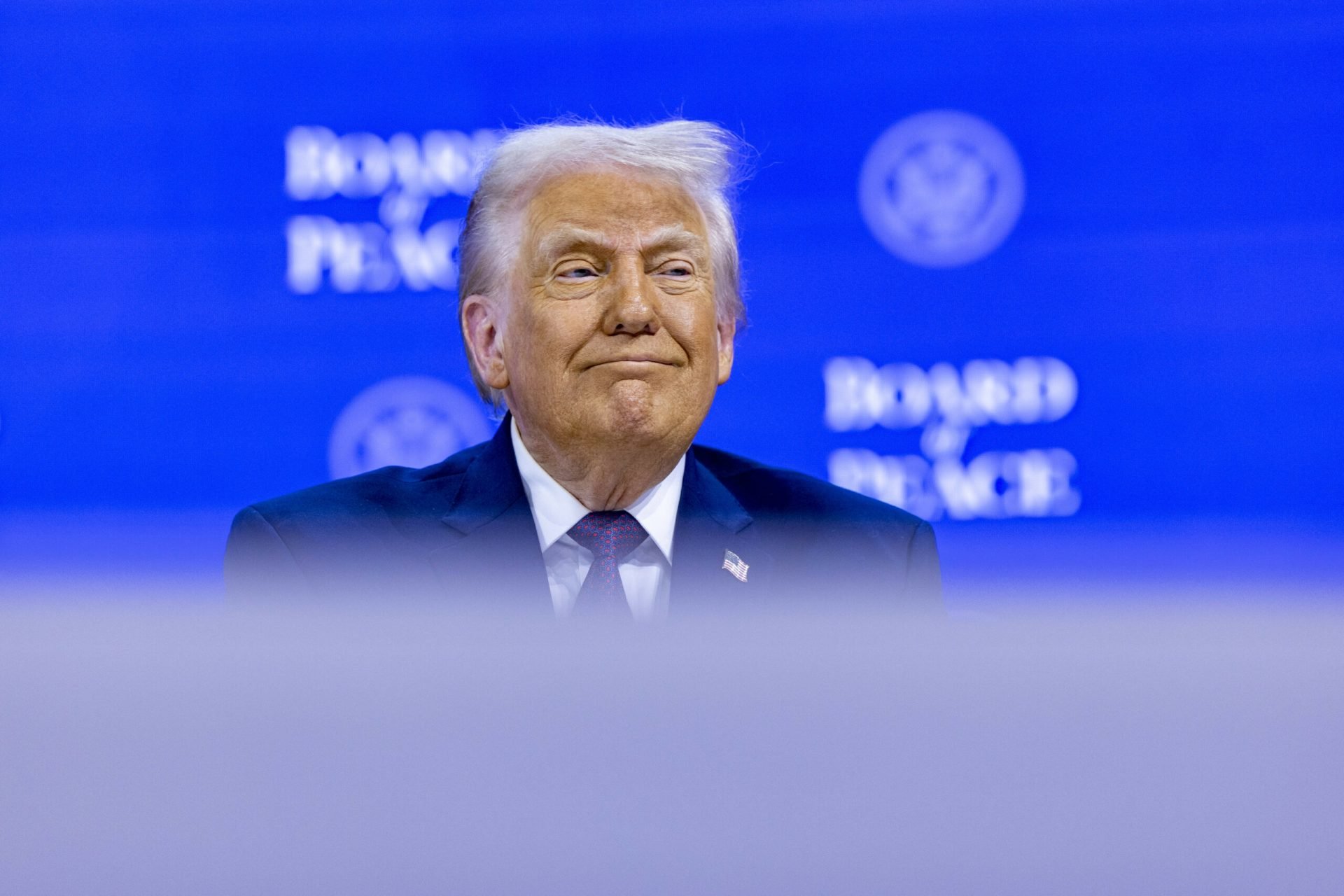 Primăria Sectorului 4 anunță amenajarea unui nou parc cu numele lui Donald Trump Primăria Sectorului 4 a făcut recent anunțul despre amenajarea unui nou parc în apropierea Parcului Tudor Arghezi, care va purta numele președintelui Statelor Unite, Donald Trump