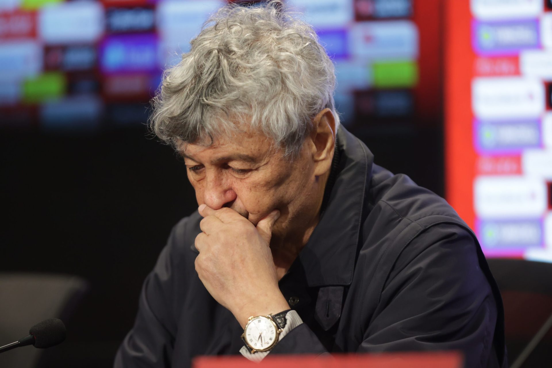 Mircea Lucescu, una dintre cele mai emblematice figuri ale fotbalului românesc, se află în centrul atenției internaționale după ce presa din afara țării a relatat, pe larg, despre starea sa de sănătate precară