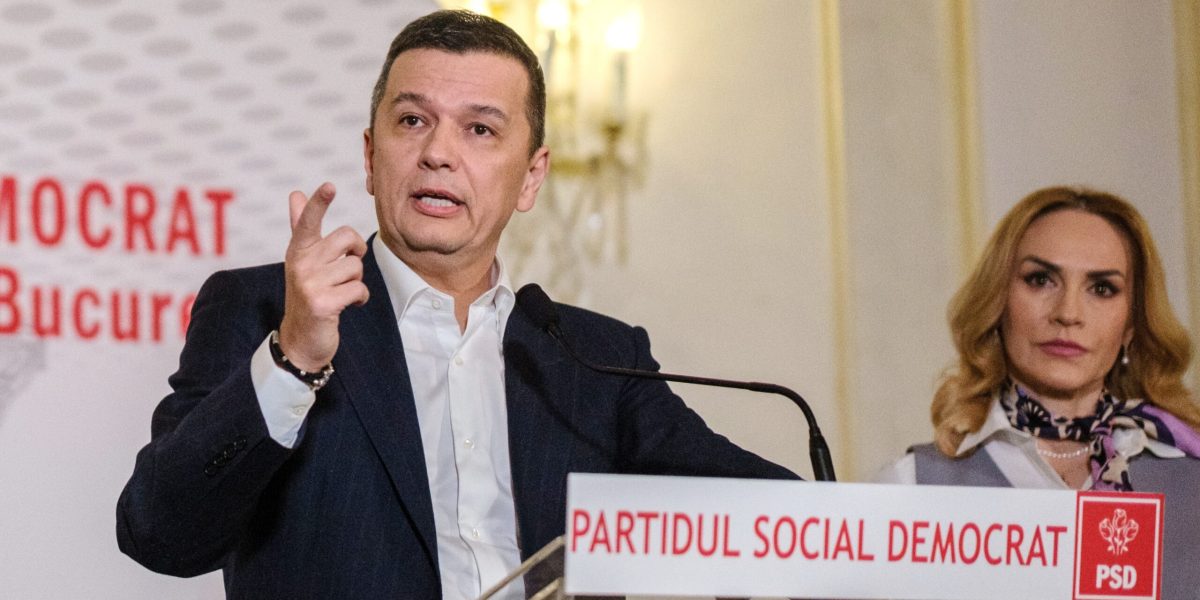 Sorin Grindeanu afirmă că nu acceptă negocieri pentru funcții în contextul schimbării direcției de guvernare Liderul PSD, Sorin Grindeanu, a declarat în mod clar că nu va accepta niciodată ca dezbaterea despre schimbarea orientării politice a Guvernului să se transforme într-o bătălie pentru a obține funcții de prim-ministru sau alte poziții ministeriale