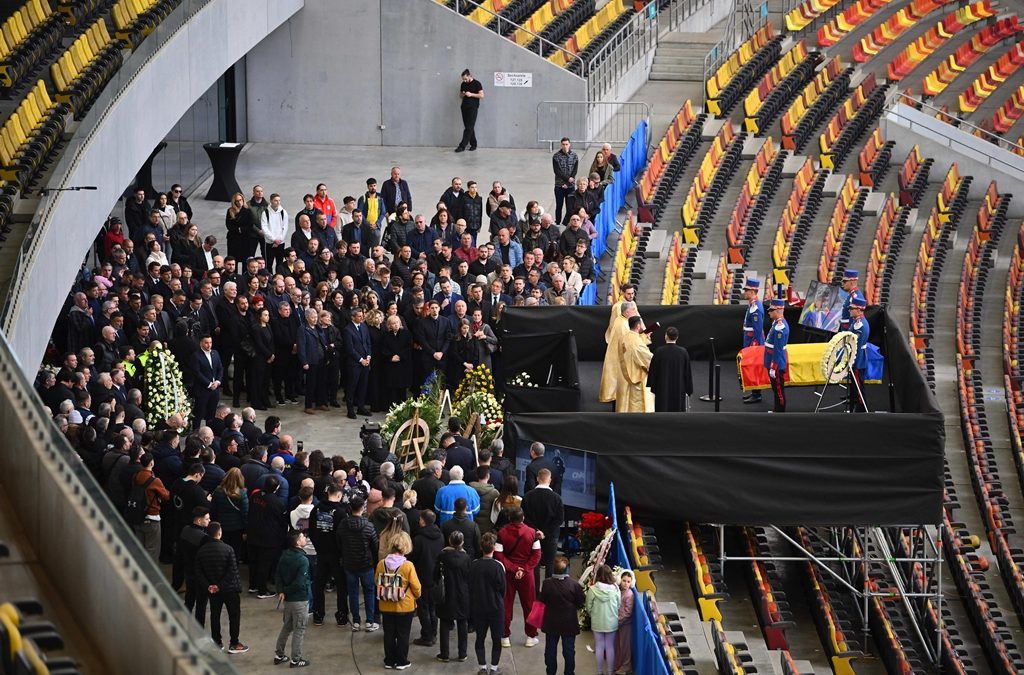 Nicuşor Dan, explicații controversate: De ce n-a mers la Lucescu