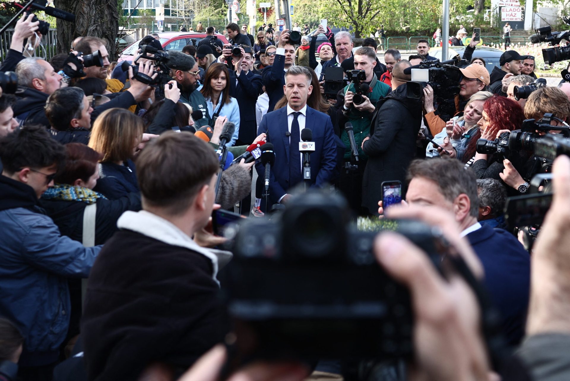 Bolojan, prima reacție a României după alegerile din Ungaria: Mesaj pentru Magyar