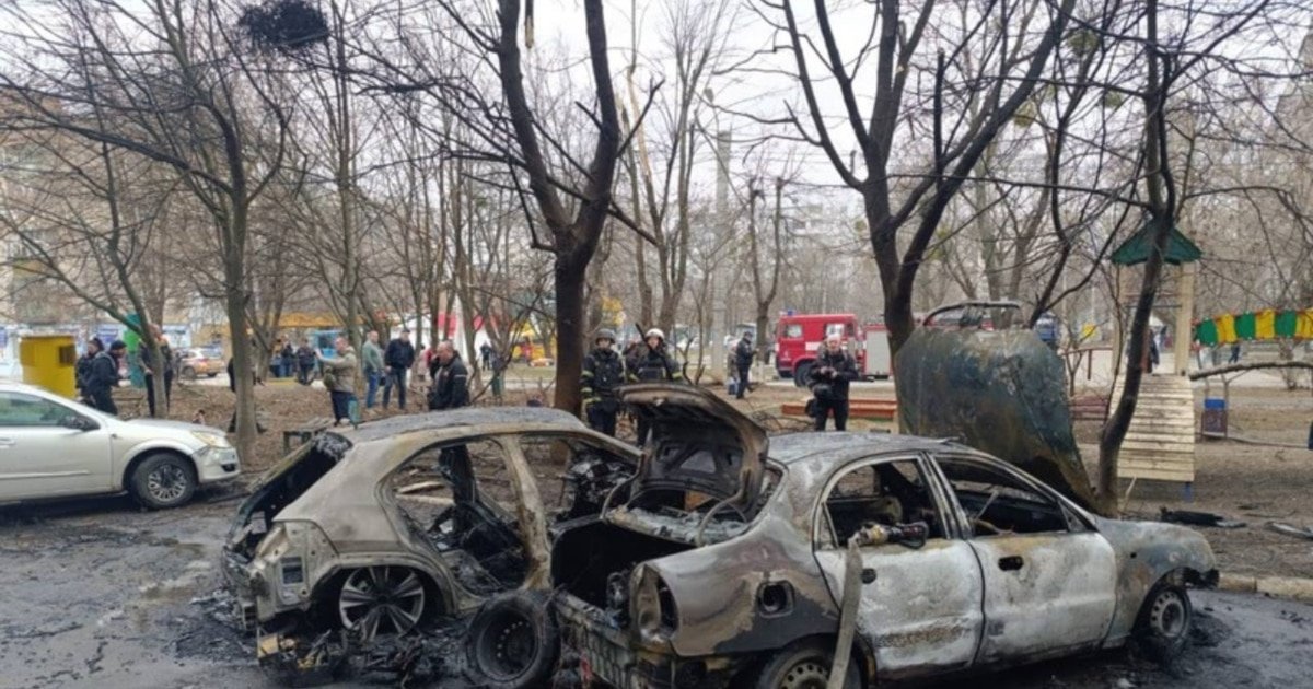 Zona industrială din apropierea rafinăriei Kirishinefteorgsintez, atacată cu drone ucrainene Un incident militar a avut loc în apropierea celei mai mari rafinării de petrol din Rusia, situată în localitatea Kirishi, regiunea Leningrad