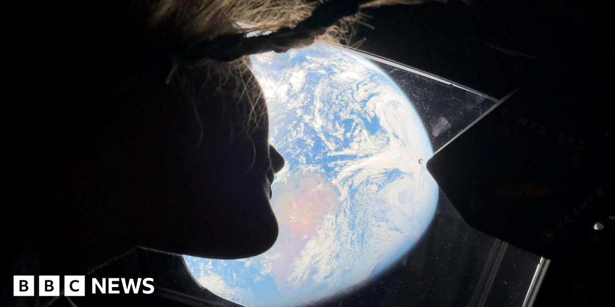 Racheta Artemis II a decolat cu succes și marchează începutul unei noi etape în explorarea spațiului Racheta Artemis II a decolat joi din Florida, punând în mișcare una dintre cele mai așteptate misiuni spațiale ale recentului deceniu