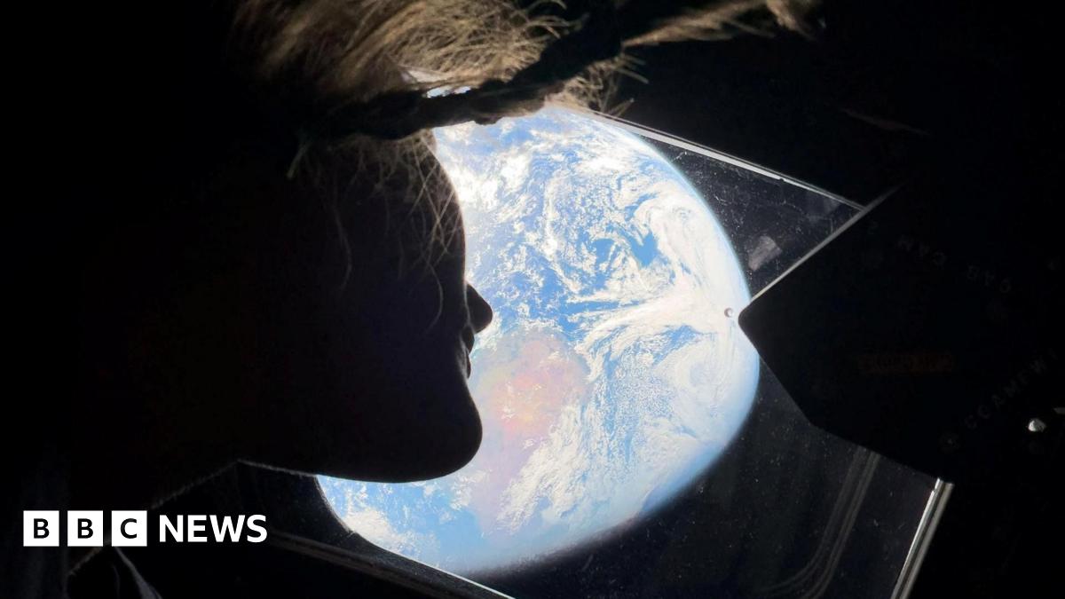 Racheta Artemis II a decolat cu succes și marchează începutul unei noi etape în explorarea spațiului Racheta Artemis II a decolat joi din Florida, punând în mișcare una dintre cele mai așteptate misiuni spațiale ale recentului deceniu